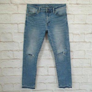 American Eagle Men's 32x30 Distressed Slim Fit Jeans Original $59.99 AirFlex +